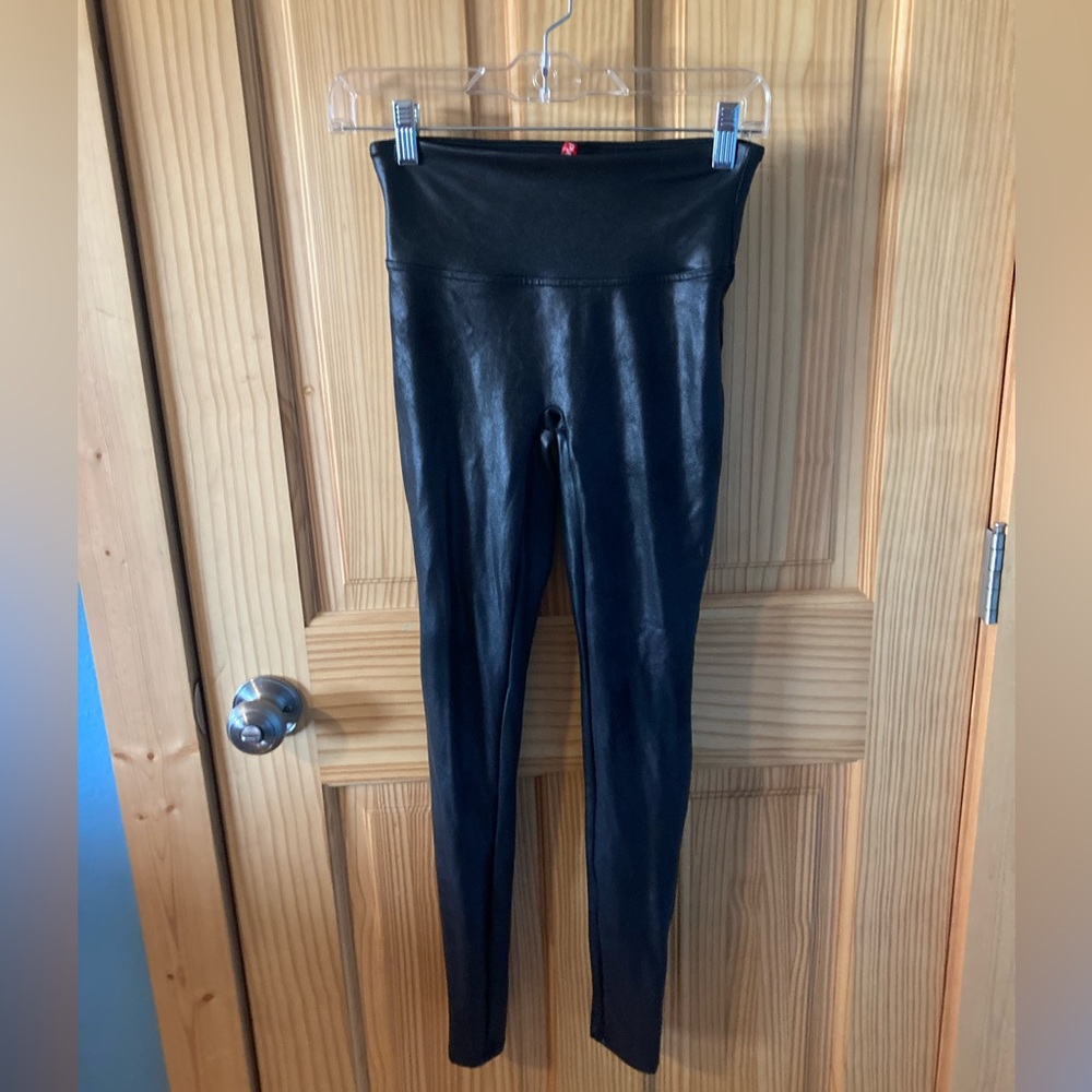 Spanx faux leather leggings. Size small.